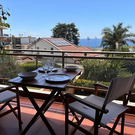 Резиденция С Бассейном Apartment Sanremo